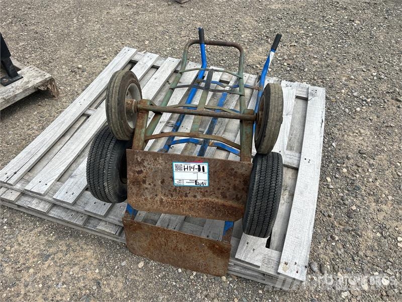  Quantity of (2) Hand Truck Drugi deli