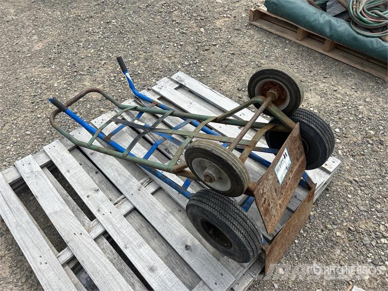  Quantity of (2) Hand Truck Drugi deli