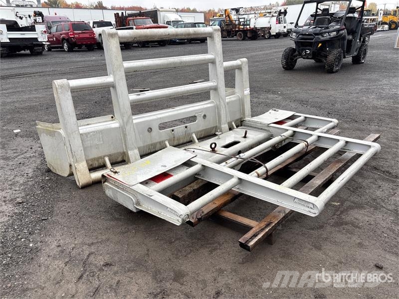  Quantity of (2) Heavy-duty Bumper Otros componentes