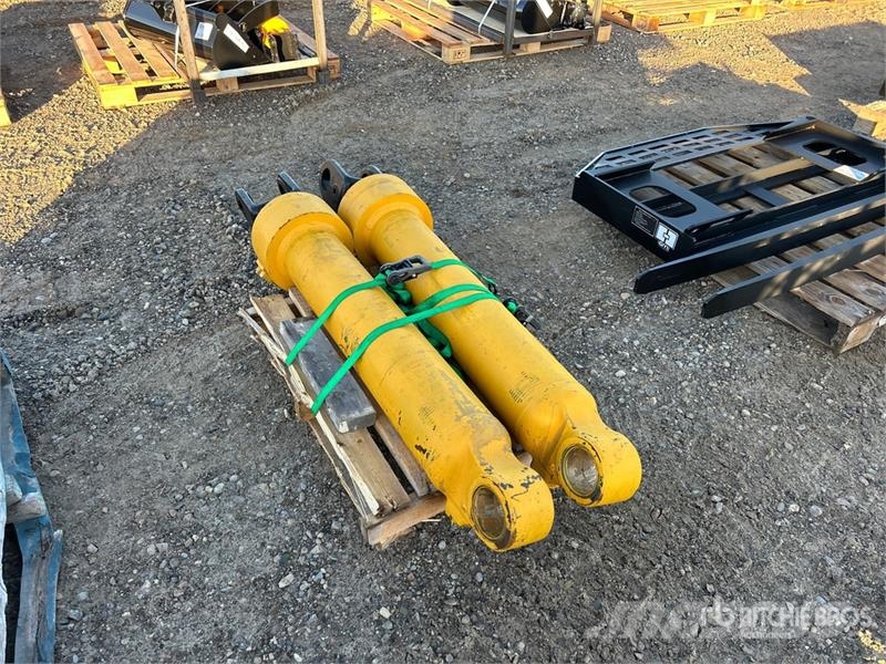  Quantity of (2) Hydraulic Boom Cylinder - Fits Cat معدات النقل - غير ذلك