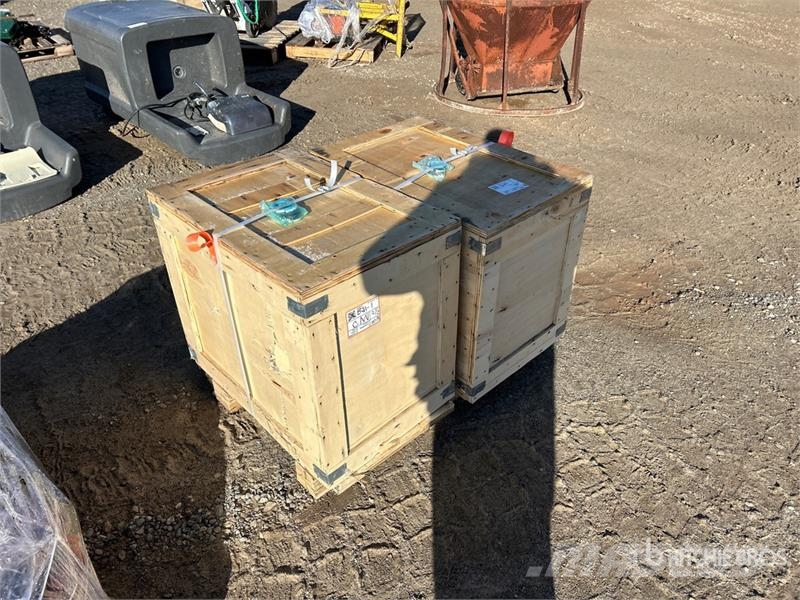 Quantity of (2) Hydraulic quick coupler (Unused) Andre komponenter
