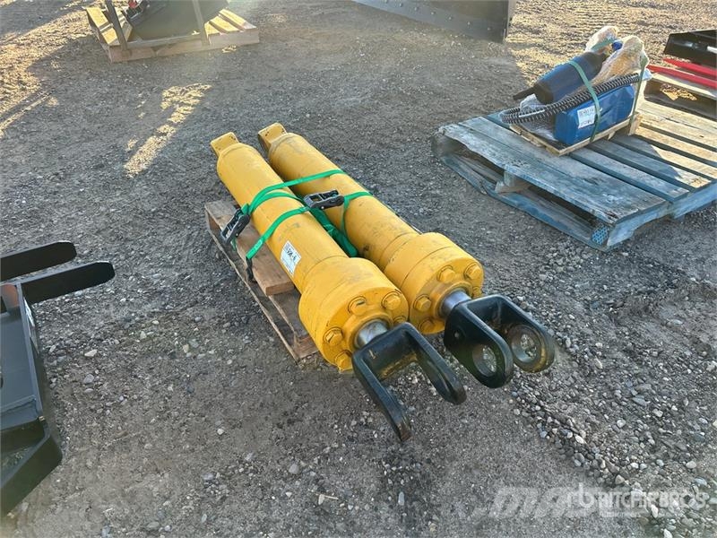 Quantity of (2) Hydraulic Boom Cylinder - Fits Cat معدات النقل - غير ذلك