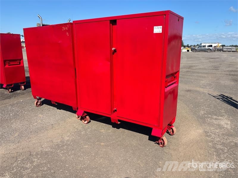  Quantity of (2) Job Site Box Drugi deli