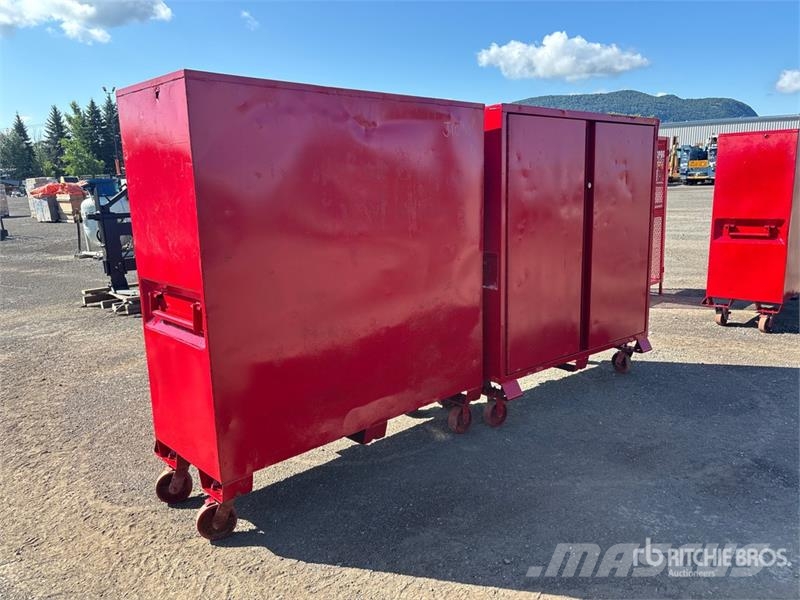  Quantity of (2) Job Site Box Drugi deli