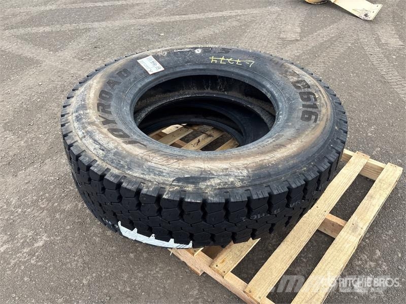  Quantity of (2) Joyroad 11R22.5 Tires Tyres, wheels and rims