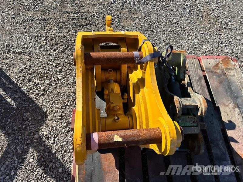Quantity of (2) LEDI LD150K Excavator Coupler Hitre spojke