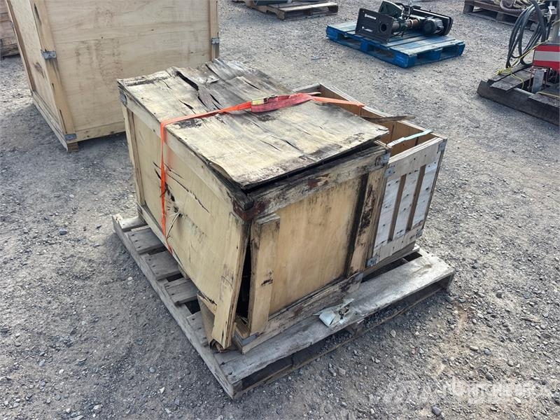Quantity of (2) Machpro Attachments (Unused) Drugi deli