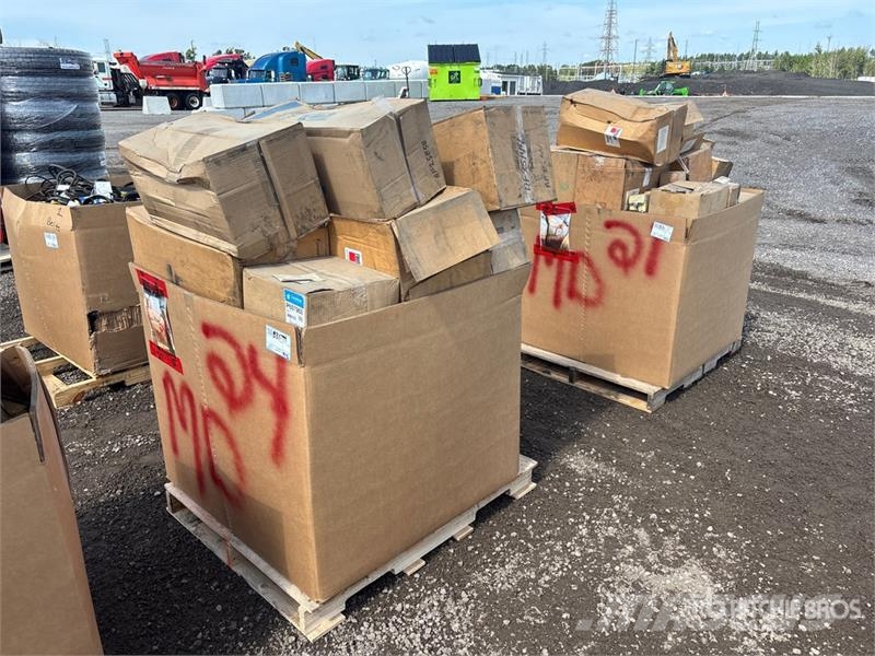 Quantity of (2) Pallets of Donaldson Air Filters Drugi deli