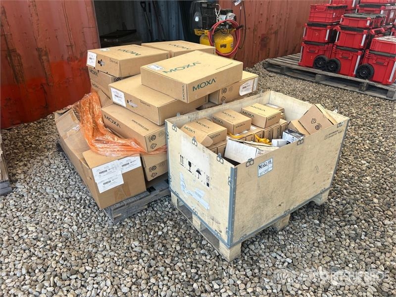 Quantity of (2) Pallets of MOXA Products (Unused) Drugi deli