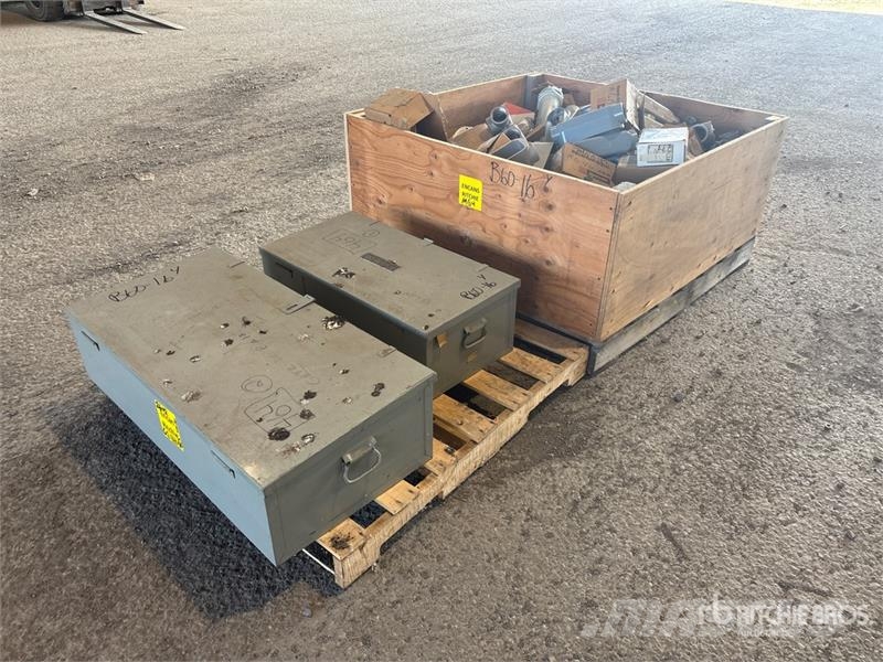 Quantity of (2) Pallets of of Fittings/ Connector Drugi deli