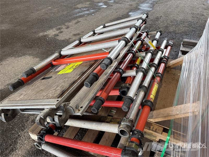  Quantity of (2) Pallets of Scaffolding Components Строителство - Други