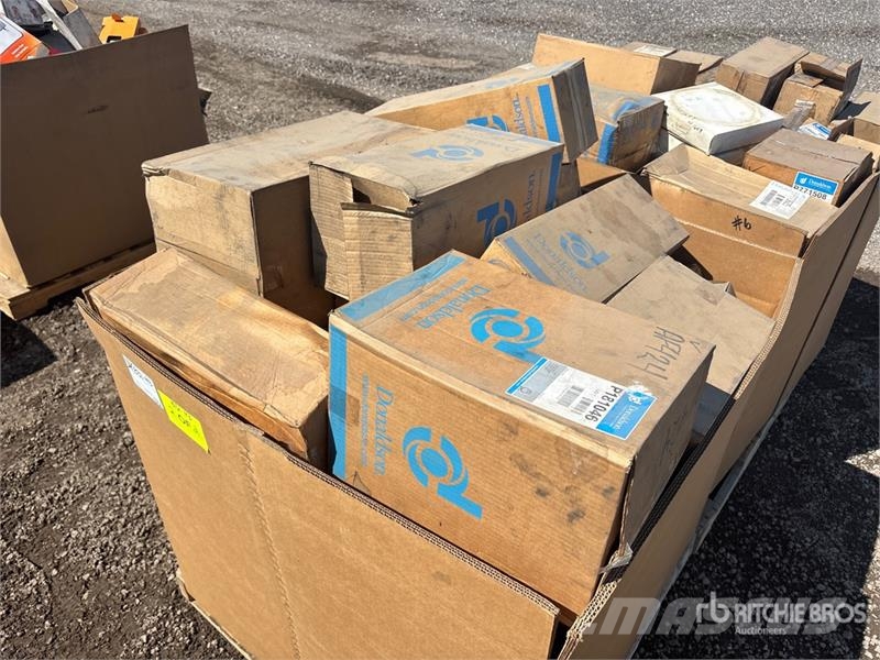  Quantity of (2) Pallets of Donaldson Air Filters Drugi deli