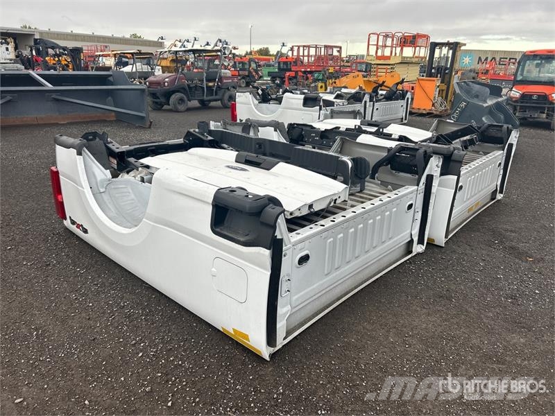  Quantity of (2) Pickup Truck Bed - Fits Pickup Transport - Autres