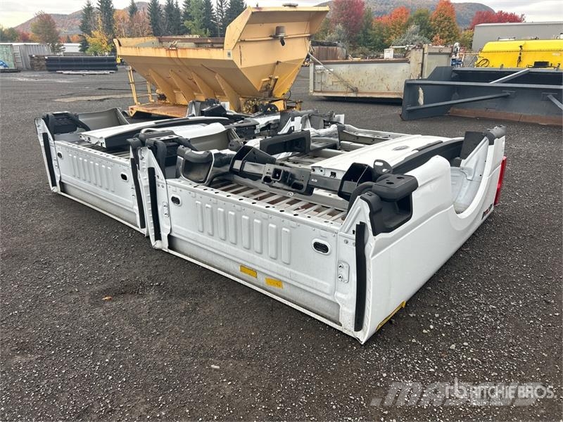  Quantity of (2) Pickup Truck Bed - Fits Pickup Transport - Autres
