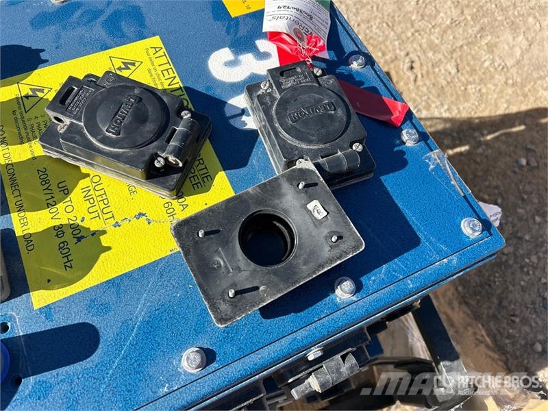 Quantity of (2) Portable Power Distribution Box Outros componentes