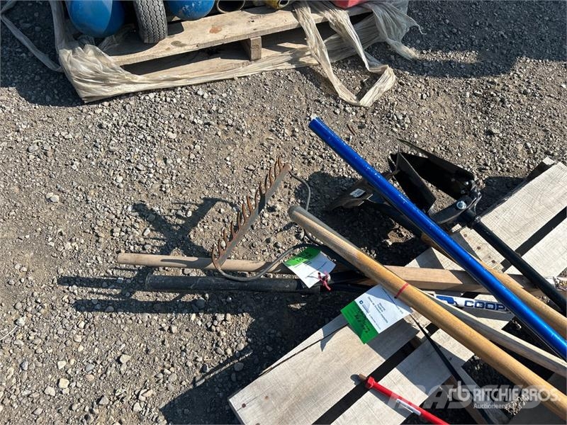 Quantity of (2) Post Hole Digger Drugi deli
