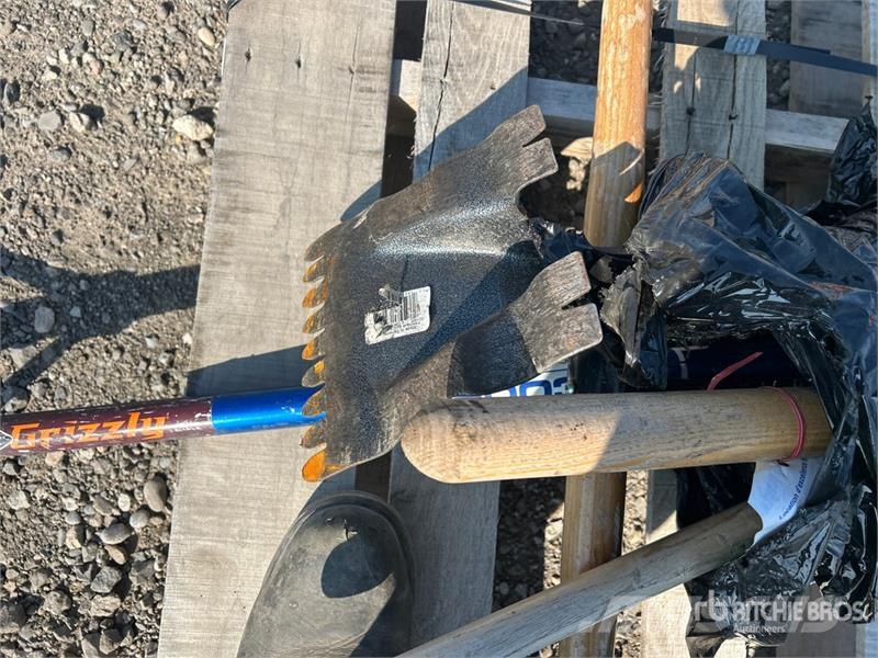 Quantity of (2) Post Hole Digger Drugi deli