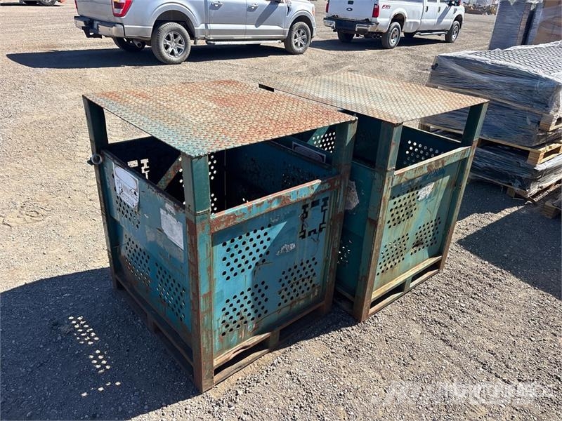 Quantity of (2) Rigid 32 in. x 36 in. x 42 in. Ste ماكينات زراعية - غير ذلك