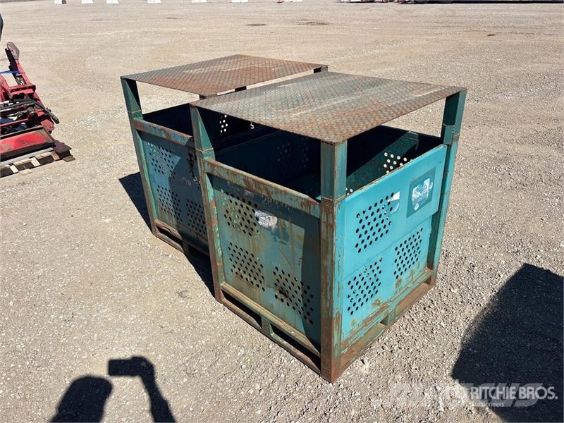 Quantity of (2) Rigid 32 in. x 36 in. x 42 in. Ste ماكينات زراعية - غير ذلك