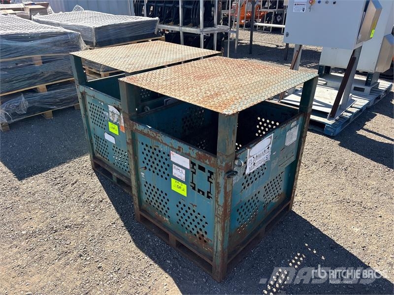 Quantity of (2) Rigid 32 in. x 36 in. x 42 in. Ste ماكينات زراعية - غير ذلك