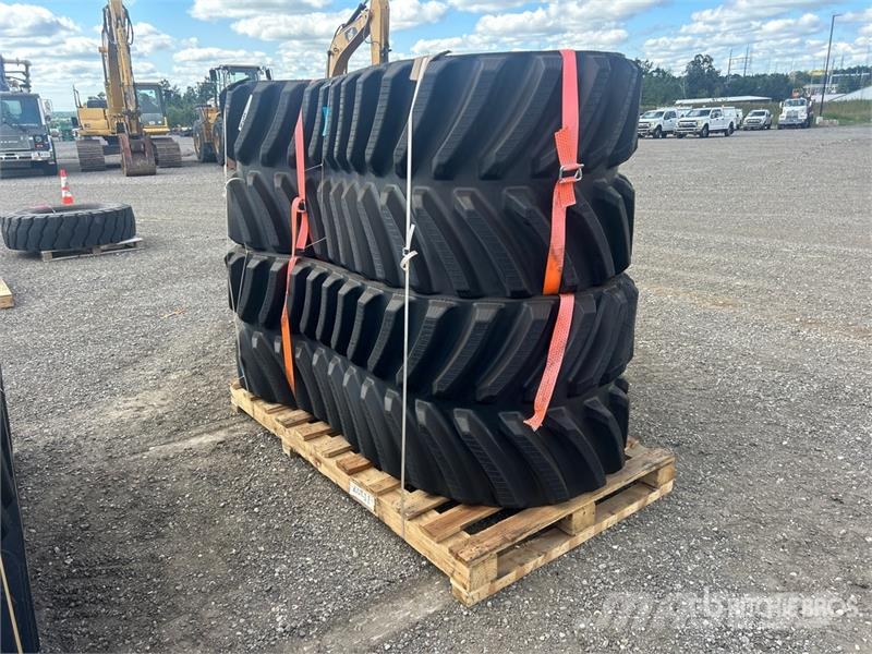 Quantity of (2) Rubber 762X152.4X54 (28 inches) Tr 其他組件