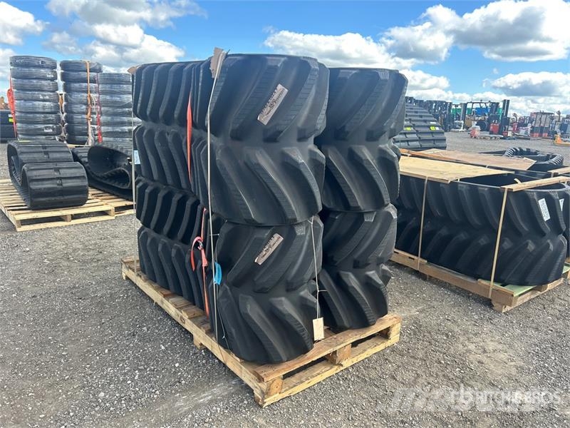 Quantity of (2) Rubber 762X152.4X54 (28 inches) Tr 其他組件