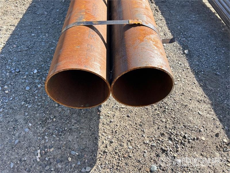  Quantity of (2) Steel Pipe معدات البناء - غير ذلك
