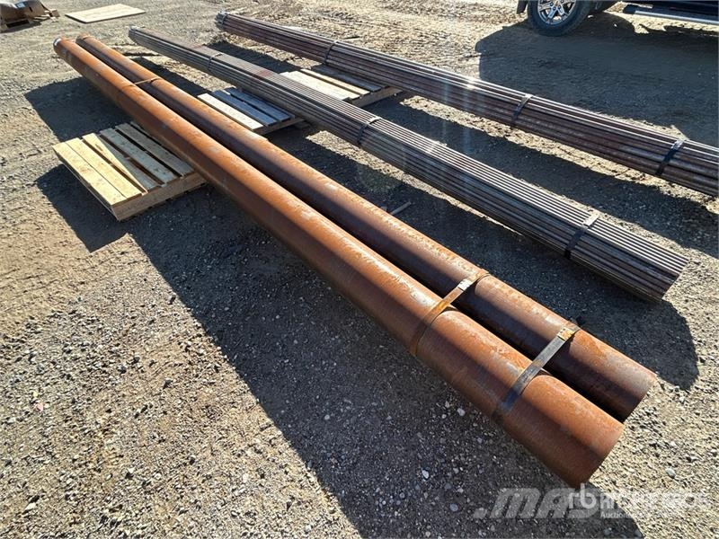  Quantity of (2) Steel Pipe معدات البناء - غير ذلك