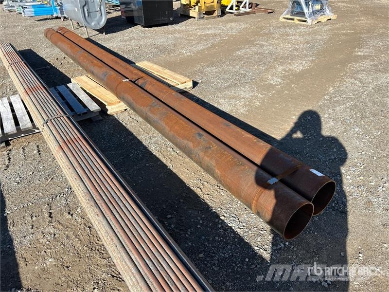  Quantity of (2) Steel Pipe معدات البناء - غير ذلك
