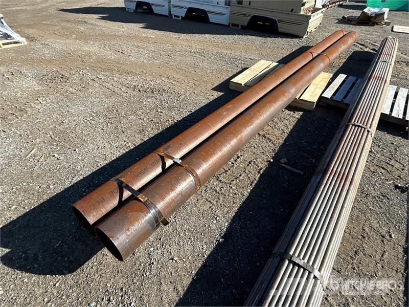 Quantity of (2) Steel Pipe معدات البناء - غير ذلك