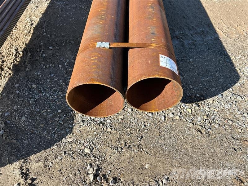  Quantity of (2) Steel Pipe معدات البناء - غير ذلك