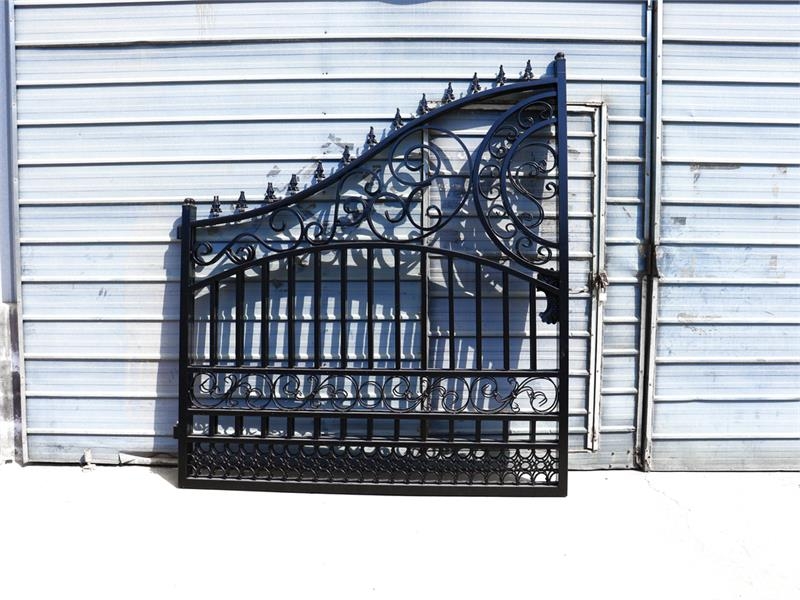 Quantity of (2) Suihe NG-14Eu-1 14 ft Wrought Iro Další