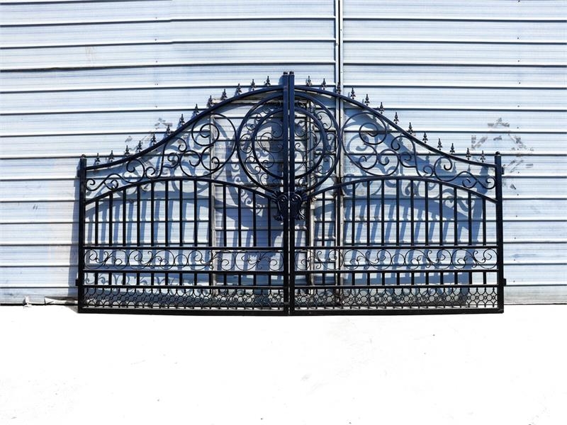 Quantity of (2) Suihe NG-14Eu-1 14 ft Wrought Iro Další