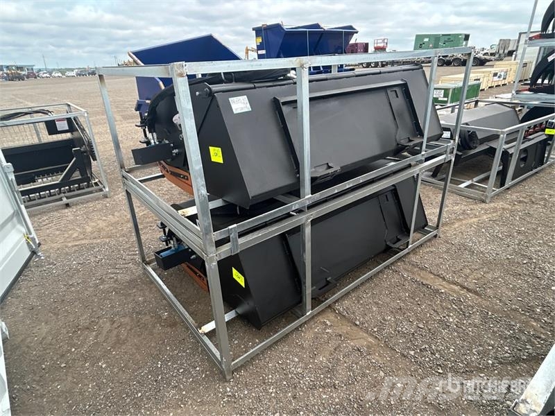 Quantity of (2) Suihe SSBR 72 in Skid Steer Sweep Süpürgeler