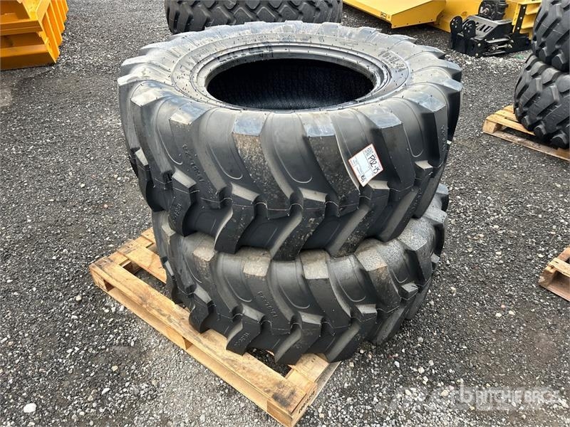 Quantity of (2) TaiHao 19.5L-24 Tires (Unused) Gume, točkovi i felne