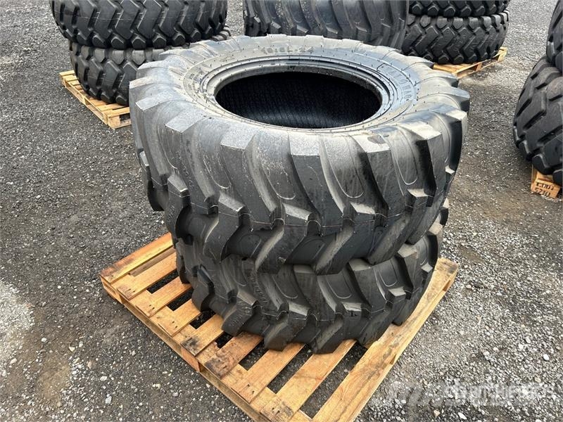 Quantity of (2) TaiHao 19.5L-24 Tires (Unused) Gume, točkovi i felne