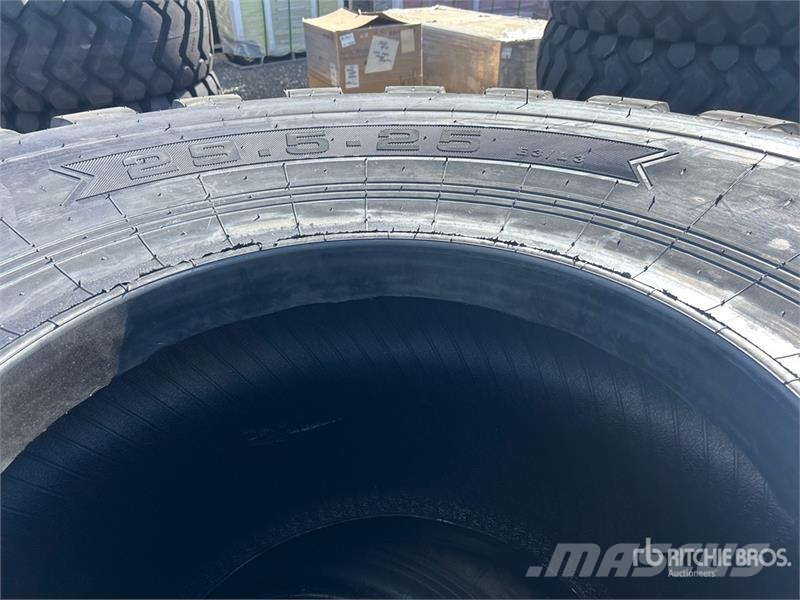 Quantity of (2) TaiHao 29.5x25 E3/L3 Heavy Duty Ti Gume, točkovi i felne
