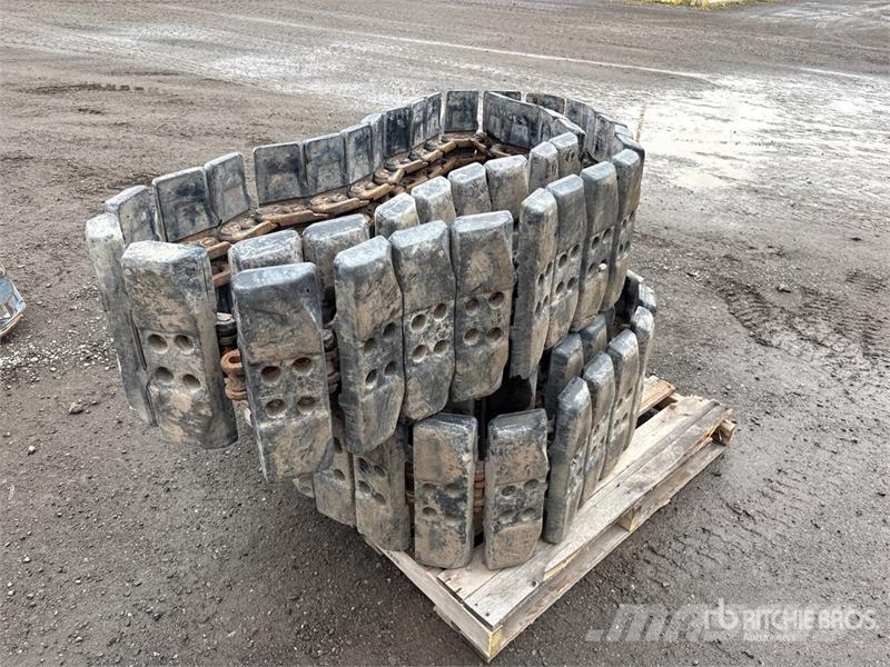 Quantity of (2) Tracks - Fits John Deere 85G Andre komponenter