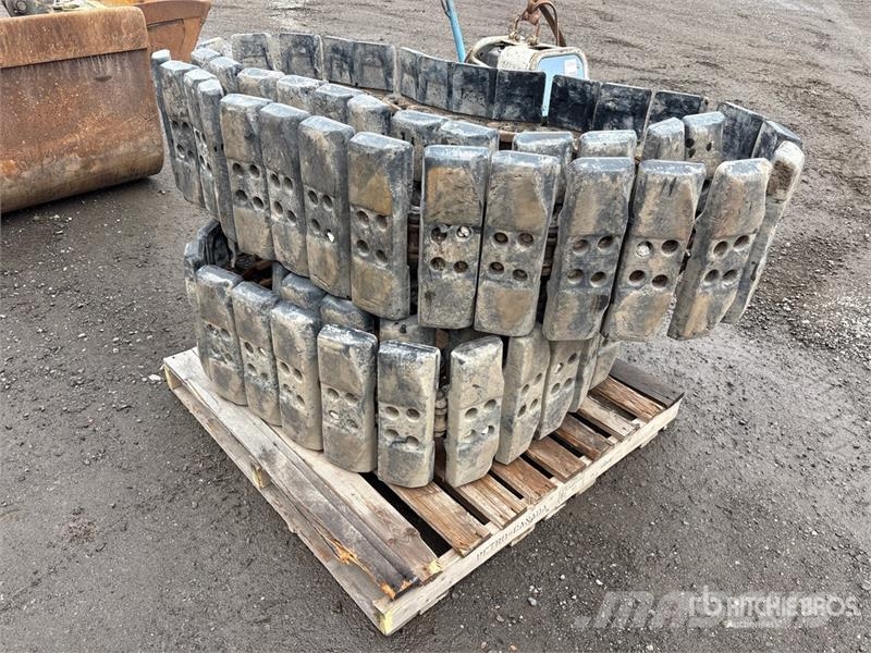 Quantity of (2) Tracks - Fits John Deere 85G Andre komponenter