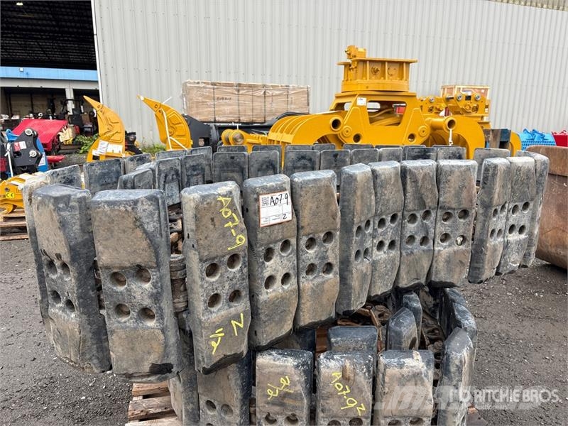 Quantity of (2) Tracks - Fits John Deere 85G Andre komponenter