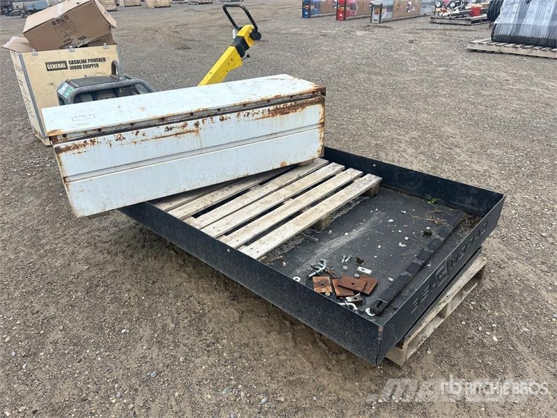 Quantity of (2) Truck bed Toolbox Transportes - Outros