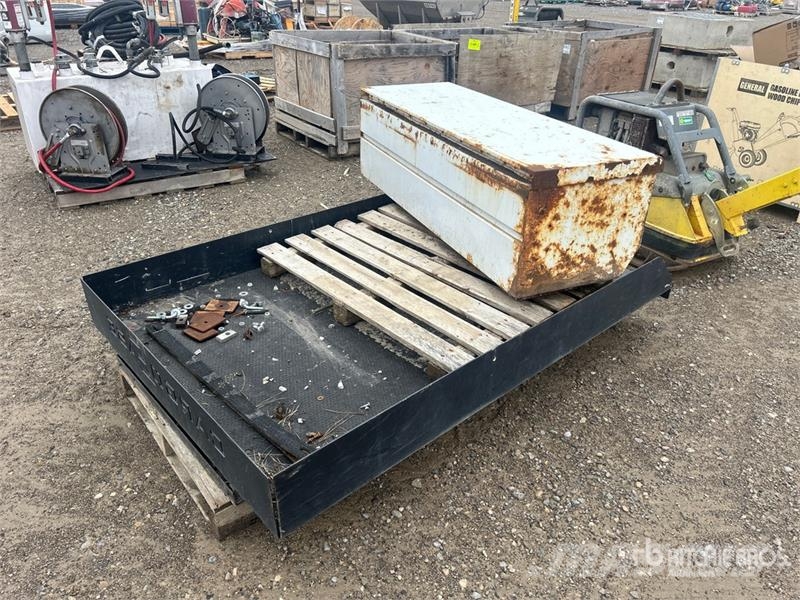 Quantity of (2) Truck bed Toolbox Transportes - Outros