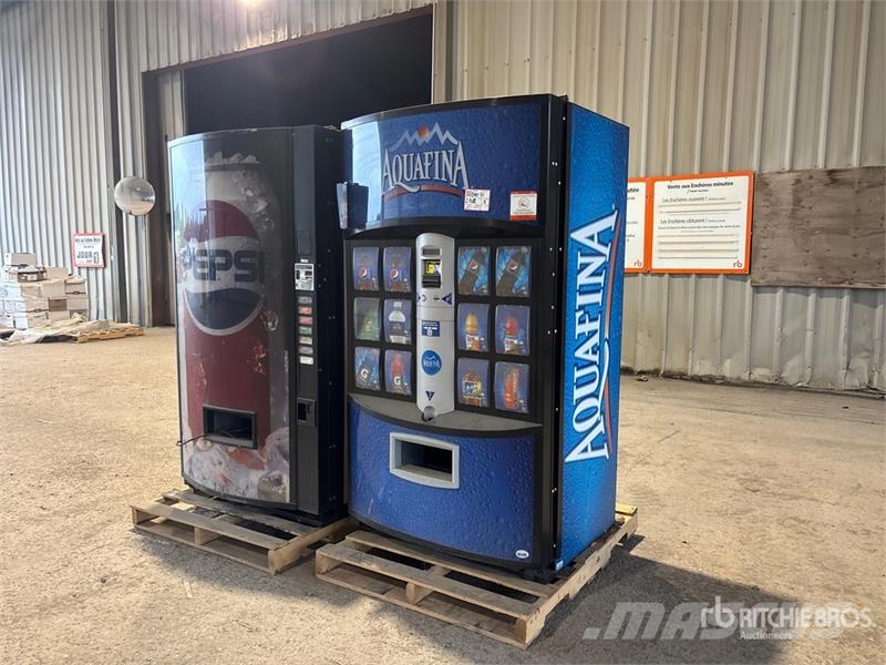 Quantity of (2) Vending Machines Andre komponenter