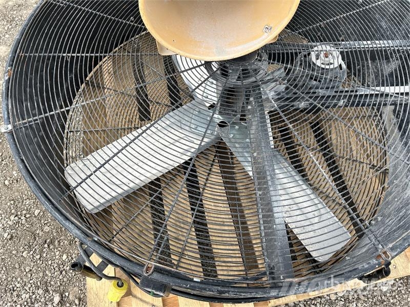 Quantity of (2) Ventilation Fan Autre équipement souterrain