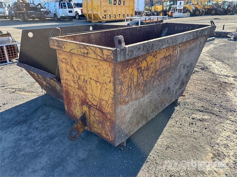  Quantity of (2) Waste Container معدات البناء - غير ذلك