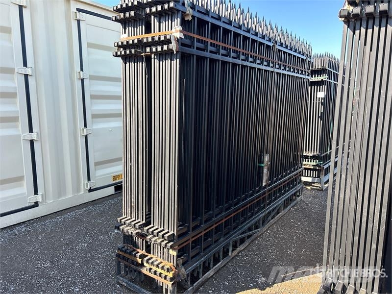 Quantity of (20) 10 ft x 7 ft Powder Coated Site F Drugi deli