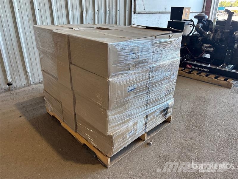 Quantity of (20) 17 in Aluminum Wheels Gume, točkovi i felne