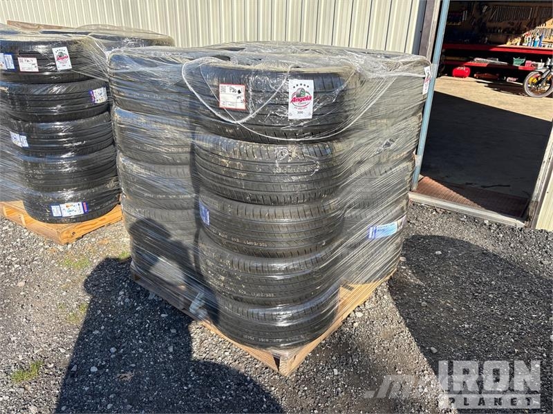 Quantity of (20) 225/50R17 Tires (Unused) Gume, točkovi i felne