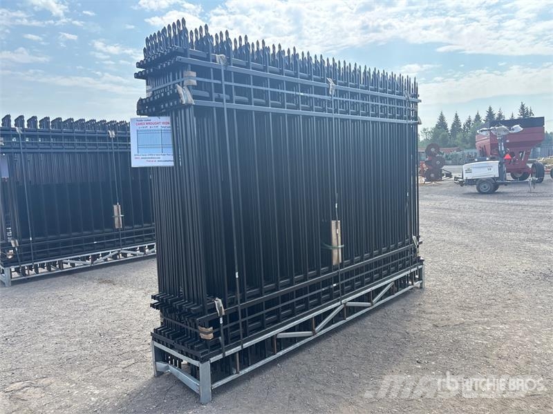 Quantity of (20) Canex 10 ft x 7 ft Powder Coated Zäune und Zubehör