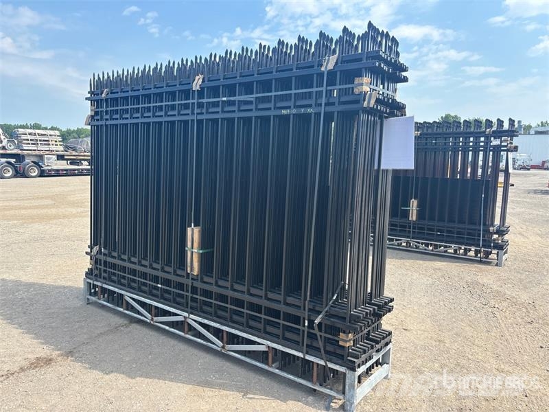 Quantity of (20) Canex 10 ft x 7 ft Powder Coated Zäune und Zubehör